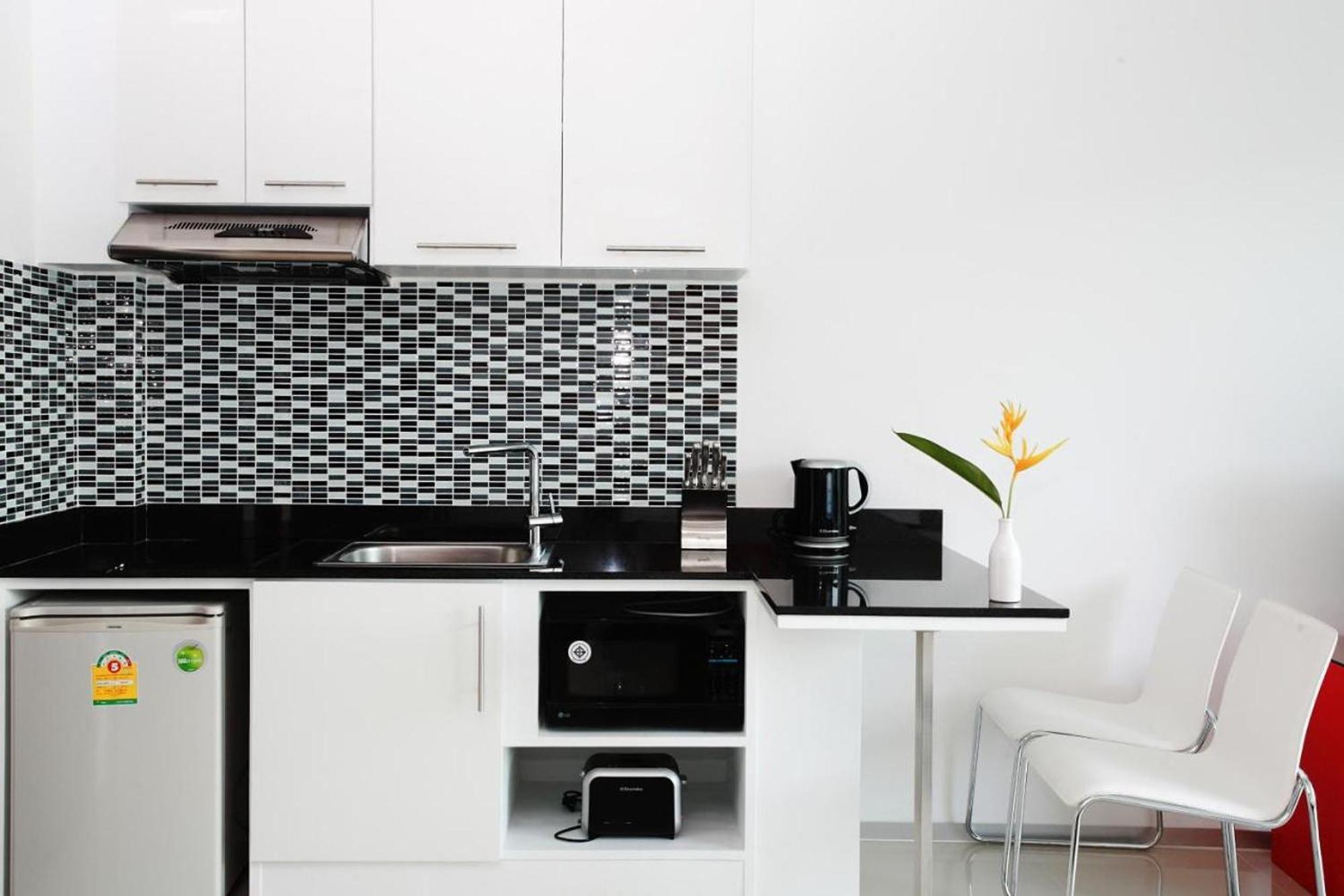 One World One Home Naiharn Hotel Rawai Eksteriør bilde